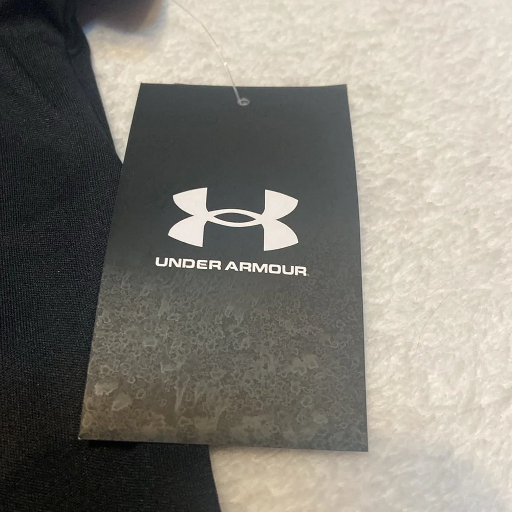 UNDER ARMOUR Size 3T Girls Top Only